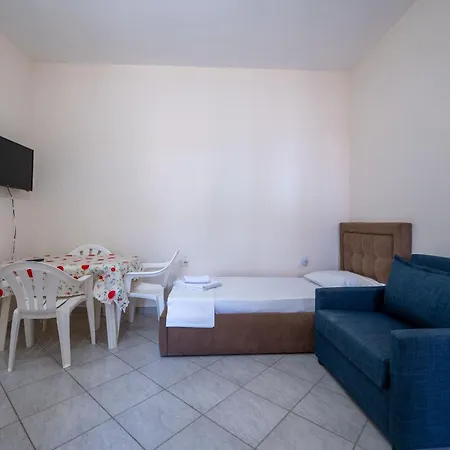 Sunshine Apartament *